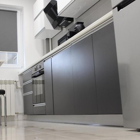בוקרשט Luxury City Center Apartment - Romana מראה חיצוני תמונה