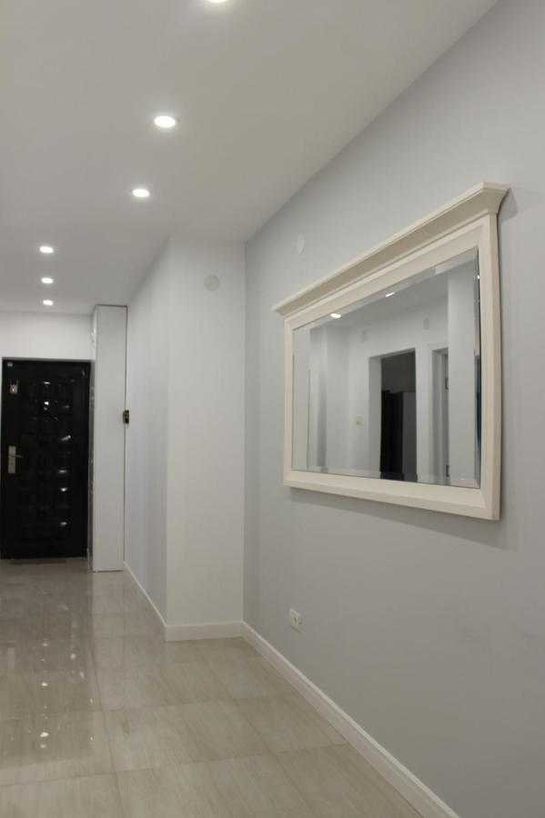 בוקרשט Luxury City Center Apartment - Romana מראה חיצוני תמונה